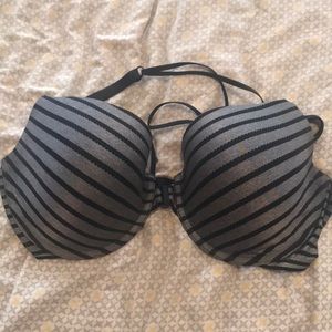 NWOT VS Racerback bra with cage detail